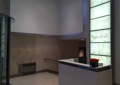 
                                	        110 E 40th St: Lobby
                                    